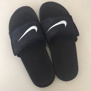 Nike slides
